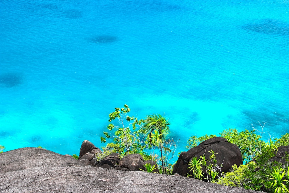Türkisfarbenes Wasser an den Similan Islands